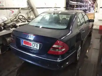 Veicolo di demolizione mercedes-benz clase e (w211) e 400 cdi (211.028) dell'anno 2003 alimentato om647961