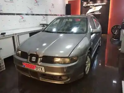 Veicolo di demolizione seat leon 1.9 tdi fr -arl dell'anno 2002 alimentato arl