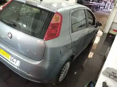 Veículo de Sucata fiat punto 199 lounge 12.11 12.15 do ano 2008 alimentado 