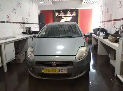 Verschrottungsfahrzeug FIAT PUNTO 199 Lounge 12.11 12.15 des Jahres 2008 angetrieben 