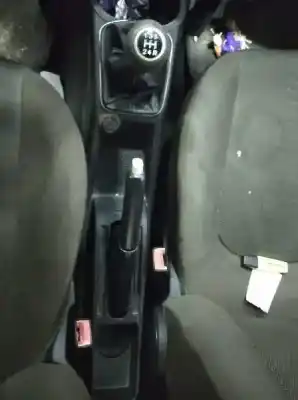 Veículo de Sucata fiat punto 199 lounge 12.11 12.15 do ano 2008 alimentado 