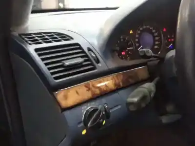 Veículo de Sucata mercedes-benz clase e (w211) e 400 cdi (211.028) do ano 2004 alimentado 647961