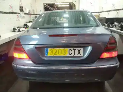 Veículo de Sucata mercedes-benz clase e (w211) e 400 cdi (211.028) do ano 2004 alimentado 647961