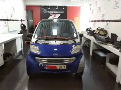 Veicolo di demolizione SMART CITYCOUPE 0.7 450.330 dell'anno 2000 alimentato G13