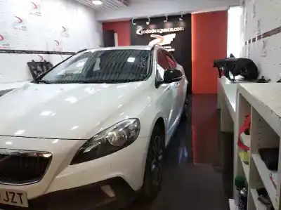 Veículo de Sucata volvo v40 fastback d3 do ano 2017 alimentado d4204t9