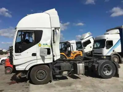 Vehicul casat IVECO STRALIS (AS) FSA T / FP LT 4X2 Gran espacio al anului 2013 alimentat F3AE3681Y