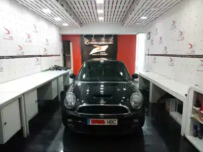 Veículo de Sucata mini mini (r56) cooper s do ano 2010 alimentado n18b16a