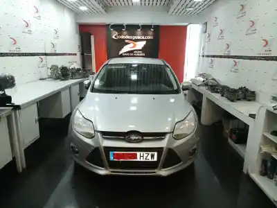 Scrapping Vehicle FORD FOCUS III SEDÁN 1.0 ECOBOOST of the year 2014 powered M1DA