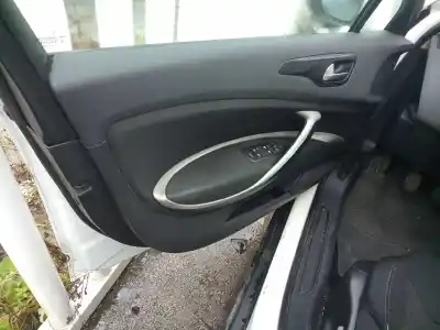 Veículo de Sucata CITROEN C5 I (DC_) 2.0 16V (DCRFNC DCRFNF) do ano 2011 alimentado RHF