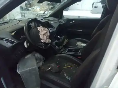 Здавання транспортного засобу ford kuga ii (dm2) 2.0 tdci 4x4 року 2018 потужний t7mc