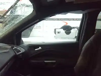 Здавання транспортного засобу ford kuga ii (dm2) 2.0 tdci 4x4 року 2018 потужний t7mc