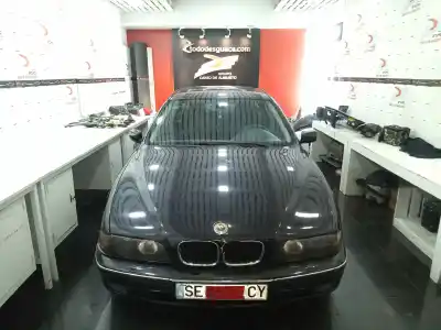 Veículo de Sucata BMW 5 (E60) 523 i do ano 1998 alimentado M52B25VANOS