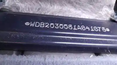 Veicolo di demolizione mercedes-benz clase c (bm 203) berlina d646963 dell'anno 1995 alimentato d646963