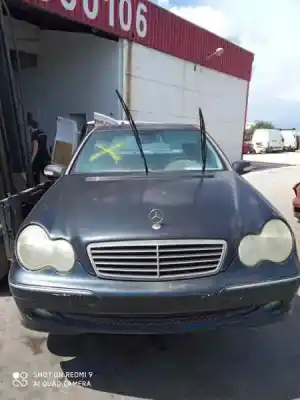 Veicolo di demolizione MERCEDES-BENZ CLASE C (BM 203) BERLINA D611962 dell'anno 2000 alimentato D611962