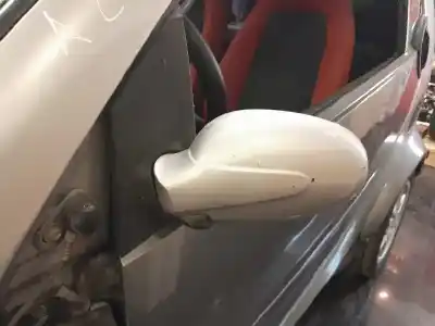 Veicolo di demolizione smart citycoupe 0.7 450.330 dell'anno 2001 alimentato d61