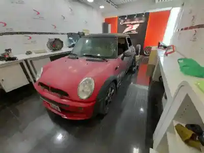 Scrapping Vehicle mini mini (r50,r53) cooper of the year 2006 powered w10b16a