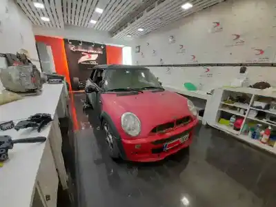 Scrapping Vehicle mini mini (r50,r53) cooper of the year 2006 powered w10b16a