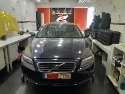 Scrapping Vehicle VOLVO S80 II (124) D5 AWD of the year 2007 powered 