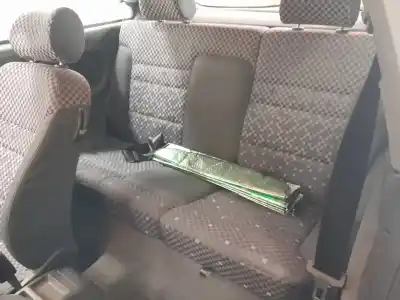 Véhicule à la ferraille audi a3 (8l1) 1.6 de l'année 2000 alimenté akl