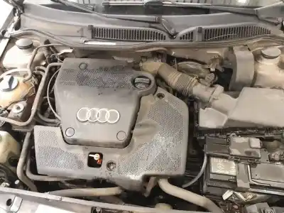Véhicule à la ferraille audi a3 (8l1) 1.6 de l'année 2000 alimenté akl