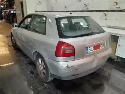 Véhicule à la ferraille audi a3 (8l1) 1.6 de l'année 2000 alimenté akl