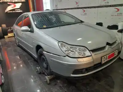 Véhicule à la ferraille citroen c5 i (dc_) 2.0 16v (dcrfnc dcrfnf) de l'année 2004 alimenté 