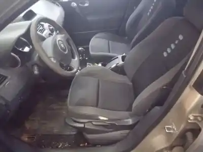 Здавання транспортного засобу renault megane ii caixa/combi (km_) 1.5 dci (km0f) року 2008 потужний k9k p7