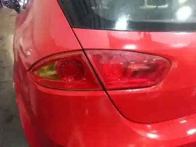 Véhicule à la ferraille seat leon st (5f8) reference ecomotive de l'année 2010 alimenté cay