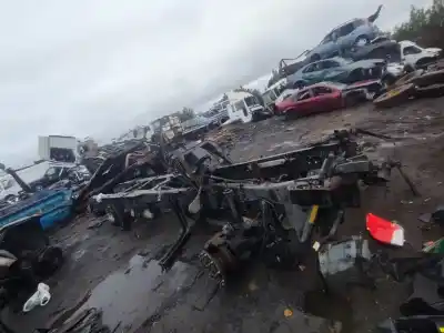 Vehicul casat IVECO STRALIS (AS) FSA T / P 4X2 Gran espacio al anului 2014 alimentat F3AE3681Y