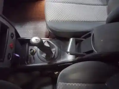 Здавання транспортного засобу renault megane ii caixa/combi (km_) 1.5 dci (km0f) року 2004 потужний k9k f7