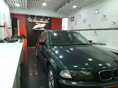 Scrapping Vehicle bmw 3 (e46) 318 i of the year 2000 powered 194e1