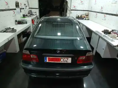 Scrapping Vehicle bmw 3 (e46) 318 i of the year 2000 powered 194e1