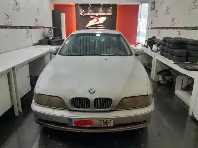 Hurda Aracı bmw 5 (e39) 530 d yılın 2003 güçlü 