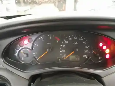 Veículo de Sucata ford focus turnier (cak) 1.8 tddi turbodiesel cat do ano 2002 alimentado c9db