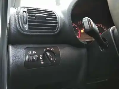 Здавання транспортного засобу seat toledo ii (1m2) 1.6 16v року 2004 потужний bcb