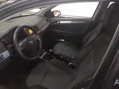 Veículo de Sucata opel astra h caravan * do ano 2004 alimentado 