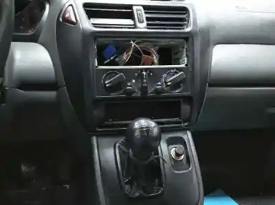 Sloopvoertuig mitsubishi space wagon (n9_w, n8_w) 2.4 gdi (n84w) van het jaar 1999 aangedreven g 4g64