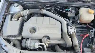Veículo de Sucata opel astra h caravan * do ano 2005 alimentado 