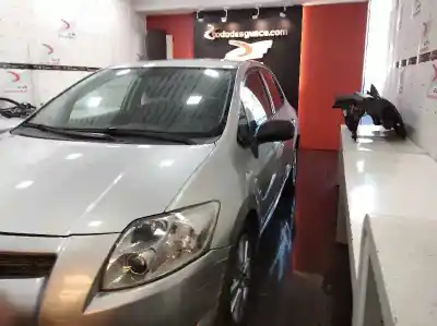 Veículo de Sucata toyota auris (_e15_) 2.0 d-4d (ade150_) do ano 2008 alimentado 1ad