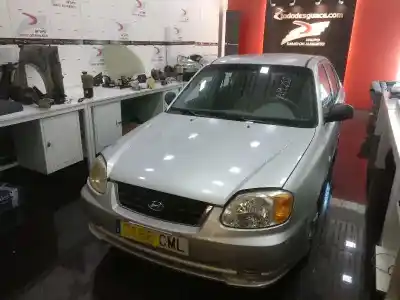 Veicolo di demolizione HYUNDAI ACCENT II (LC)  dell'anno 2002 alimentato D3EA