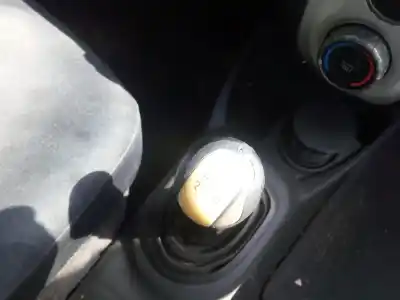 Veículo de Sucata toyota yaris (ksp9/scp9/nlp9) 1.4 turbodiesel cat do ano 2006 alimentado 1nd