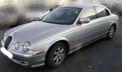 Scrapping Vehicle JAGUAR S-TYPE 3.0 V6 24V CAT of the year 2000 powered FC