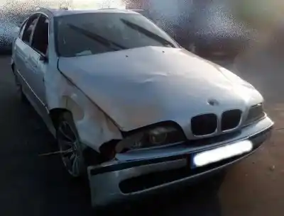 Здавання транспортного засобу BMW SERIE 5 BERLINA (E39) 2.5 24V CAT року 2000 потужний 256S4
