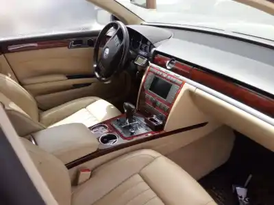 Veicolo di demolizione volkswagen phaeton (3d2/3d8) 4.9 v10 tdi cat (ajs) dell'anno 2004 alimentato ajs