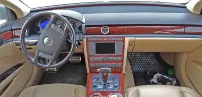Veicolo di demolizione volkswagen phaeton (3d2/3d8) 4.9 v10 tdi cat (ajs) dell'anno 2004 alimentato ajs