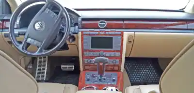 Veicolo di demolizione volkswagen phaeton (3d2/3d8) 4.9 v10 tdi cat (ajs) dell'anno 2004 alimentato ajs