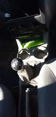 Veicolo di demolizione kia rio 1.3 cat dell'anno 2004 alimentato a3d