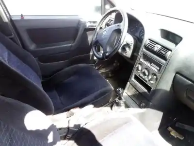 Veículo de Sucata opel astra g berlina 1.6 16v do ano 2000 alimentado x16xel