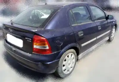 Veículo de Sucata opel astra g berlina 1.6 16v do ano 2000 alimentado x16xel