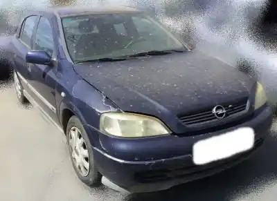 Veículo de Sucata opel astra g berlina 1.6 16v do ano 2000 alimentado x16xel